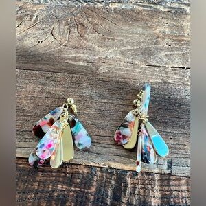 Multi color resin leaf dangle earrings